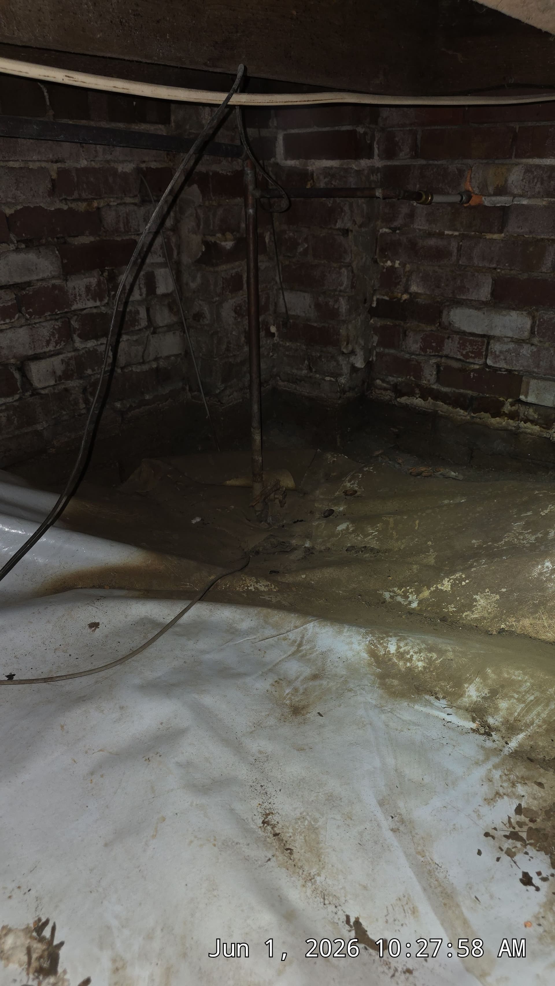 Gallery photos for Your Crawl Space Can Look Fine Right Now and Still Have a Serious Problem: Image #2